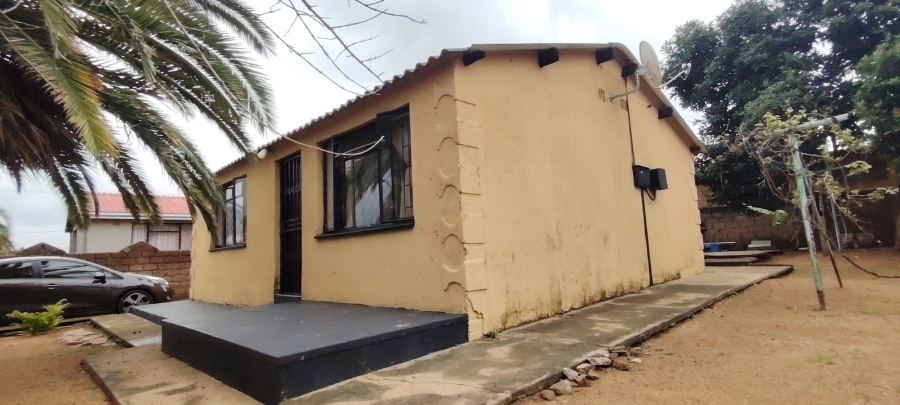 To Let 2 Bedroom Property for Rent in Mabopane Unit C North West